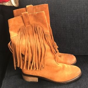 Lucky brand 10 fringe boots brown excellent